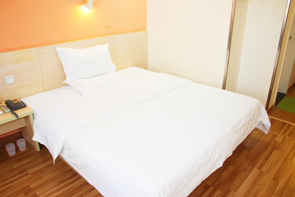 7Days Inn Premium Guangzhou Tianhe West Tiyu Road Subway Station Exteriör bild