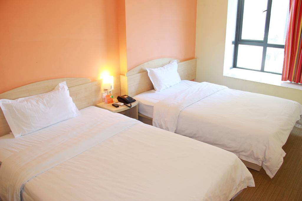 7Days Inn Premium Guangzhou Tianhe West Tiyu Road Subway Station Exteriör bild