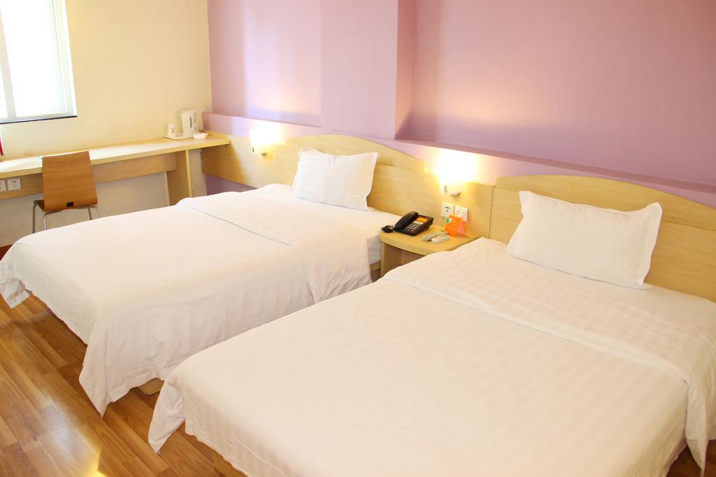 7Days Inn Premium Guangzhou Tianhe West Tiyu Road Subway Station Exteriör bild