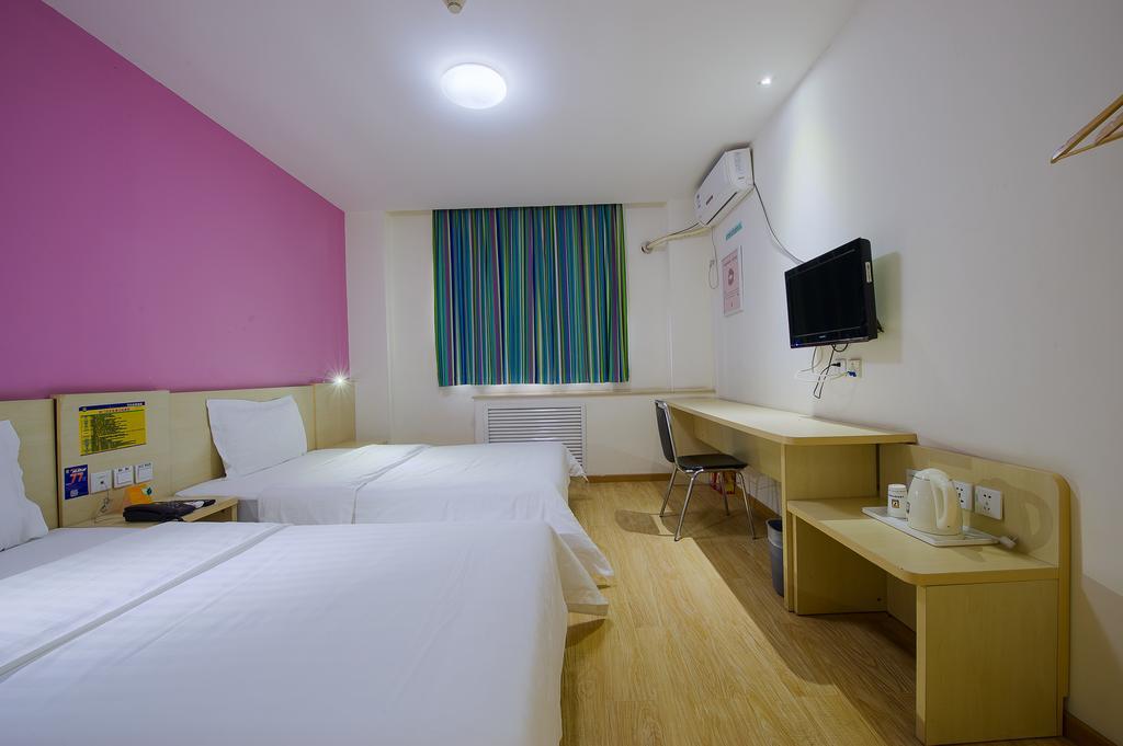 7Days Inn Premium Guangzhou Tianhe West Tiyu Road Subway Station Exteriör bild