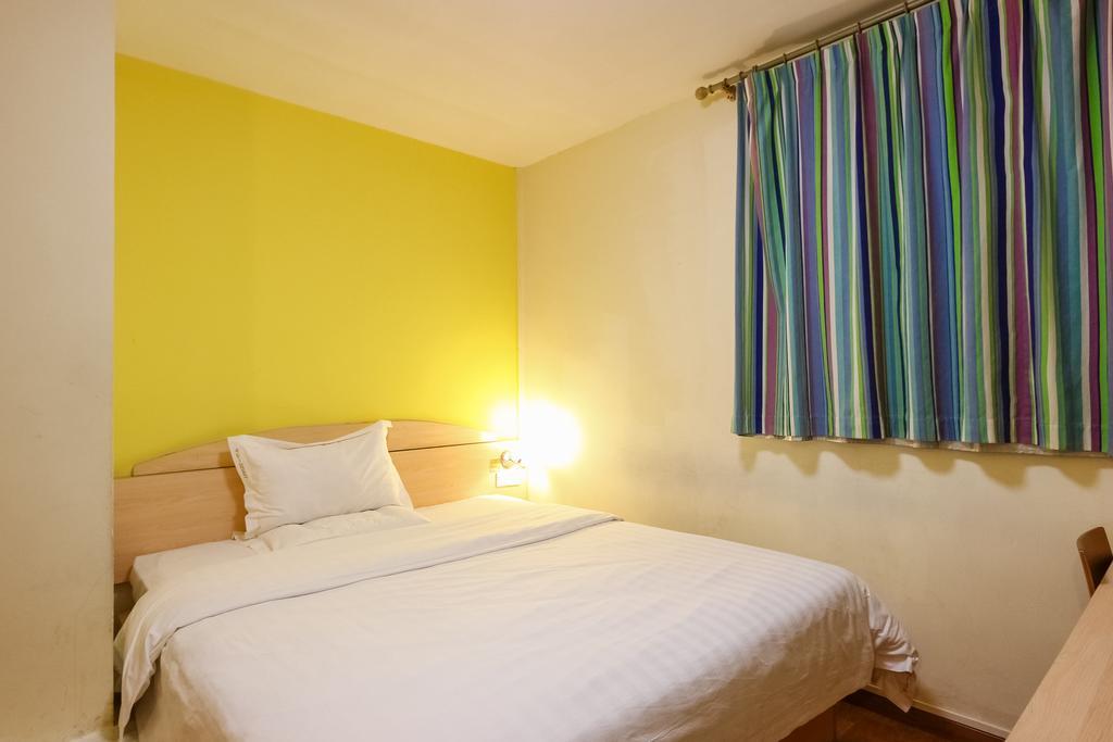7Days Inn Premium Guangzhou Tianhe West Tiyu Road Subway Station Exteriör bild