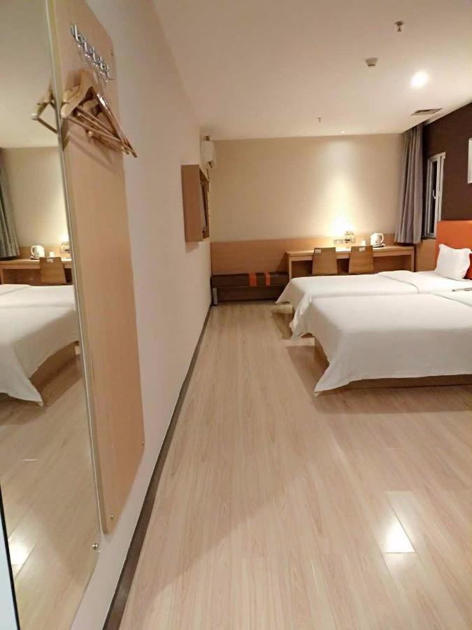 7Days Inn Premium Guangzhou Tianhe West Tiyu Road Subway Station Exteriör bild