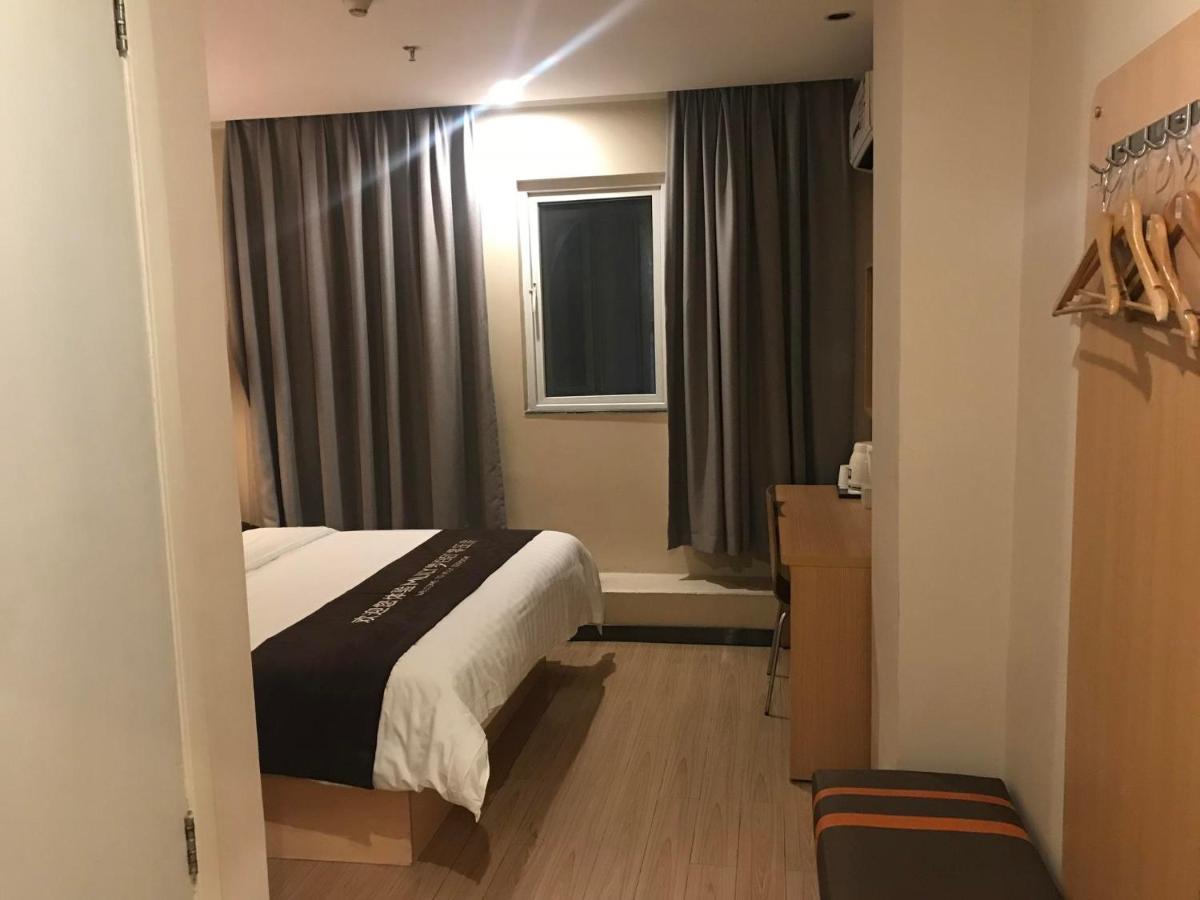 7Days Inn Premium Guangzhou Tianhe West Tiyu Road Subway Station Exteriör bild